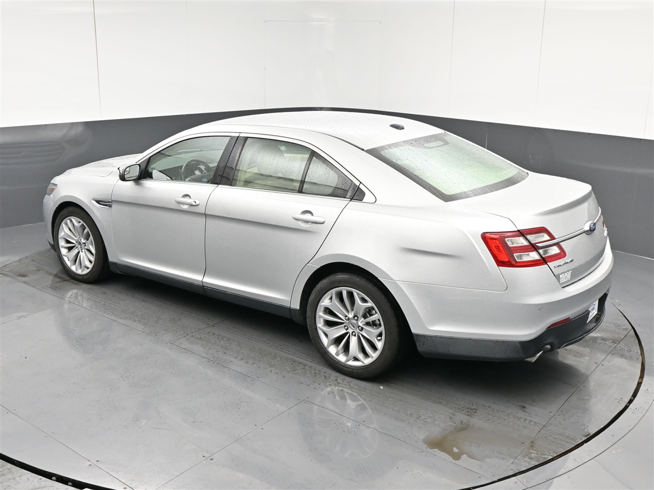 Ford Taurus Limited FWD 2014