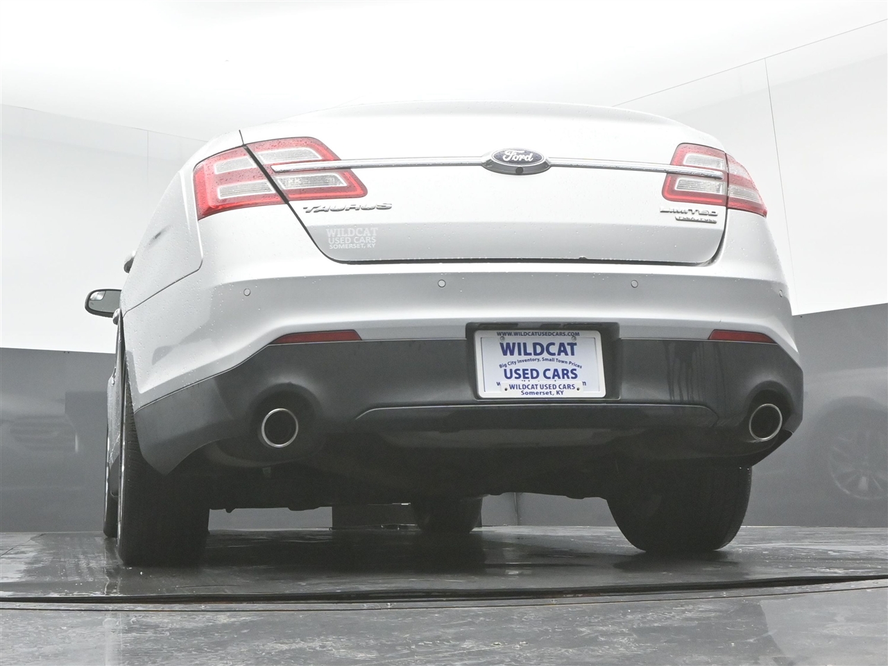 Ford Taurus Limited FWD 2014