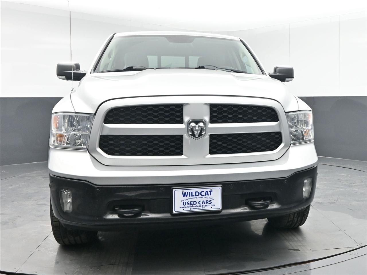 RAM 1500 SLT Crew Cab SWB 4WD 2015