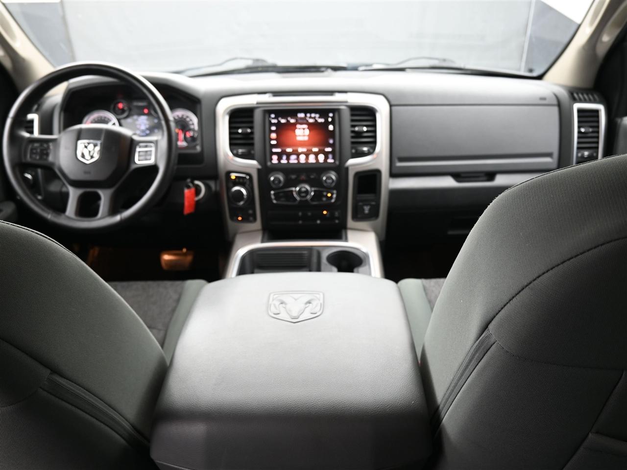 RAM 1500 SLT Crew Cab SWB 4WD 2015