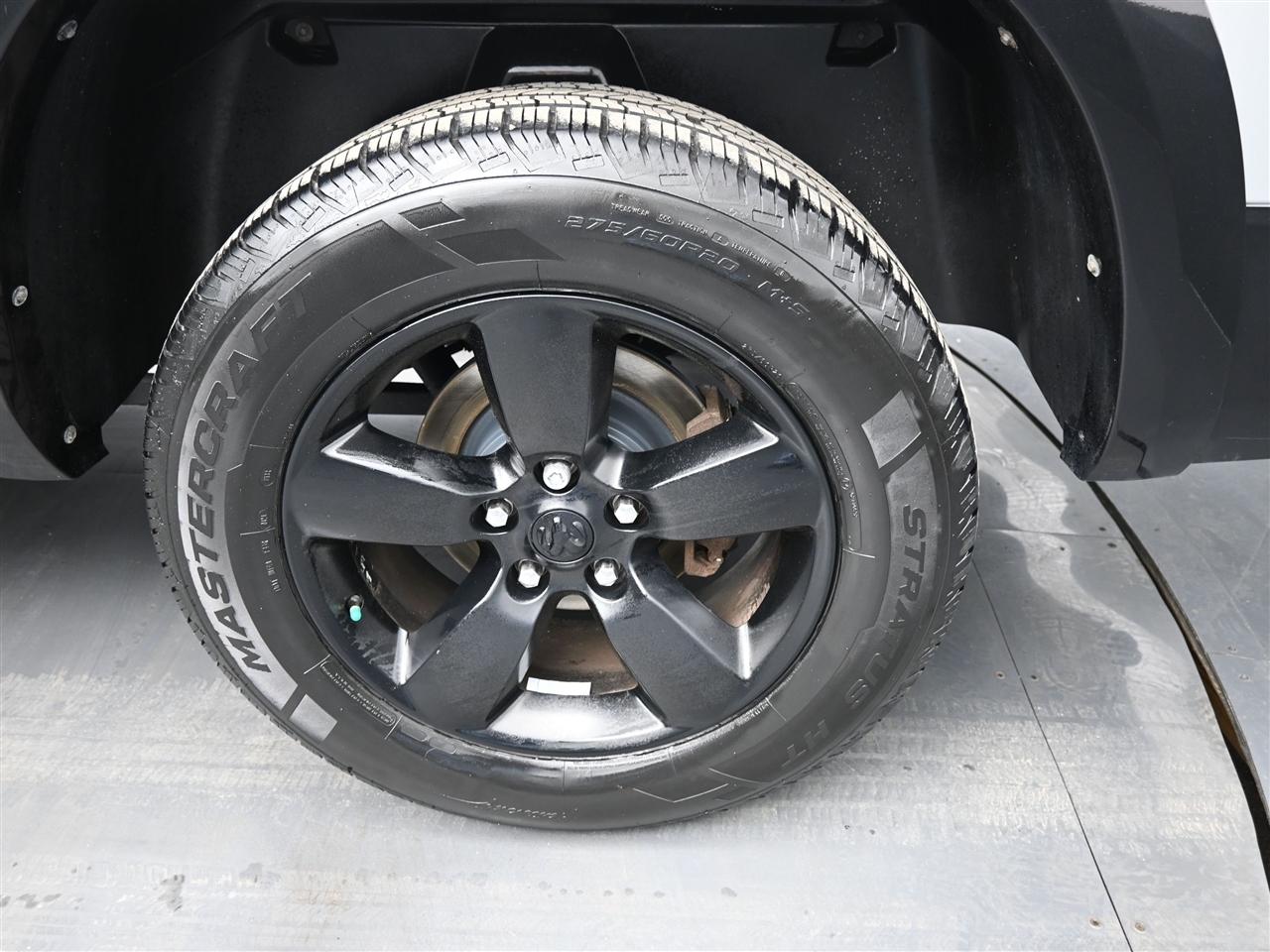 RAM 1500 SLT Crew Cab SWB 4WD 2015