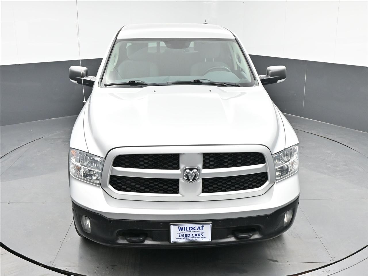 RAM 1500 SLT Crew Cab SWB 4WD 2015
