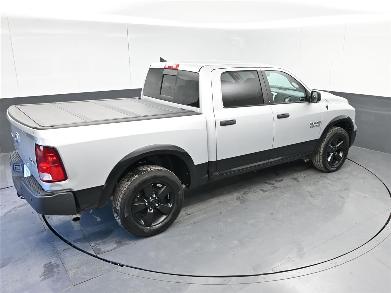 RAM 1500 SLT Crew Cab SWB 4WD 2015