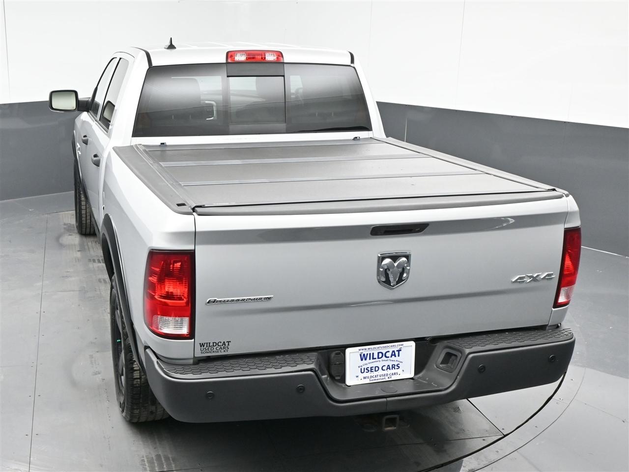 RAM 1500 SLT Crew Cab SWB 4WD 2015