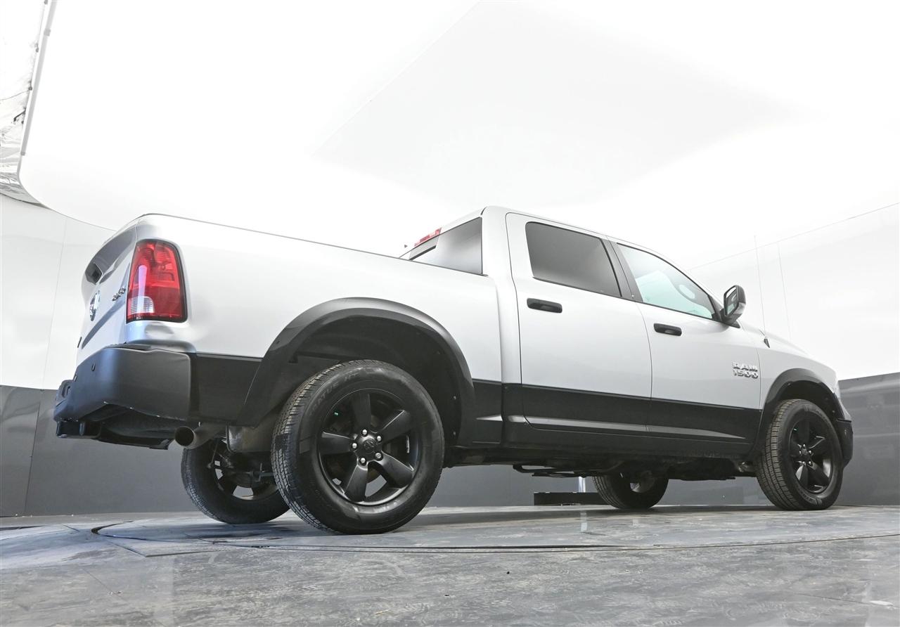 RAM 1500 SLT Crew Cab SWB 4WD 2015