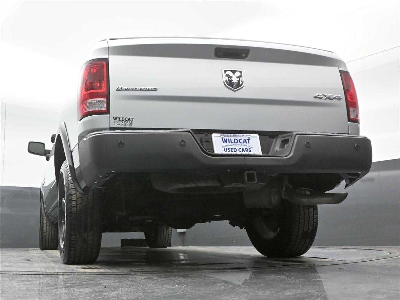 RAM 1500 SLT Crew Cab SWB 4WD 2015