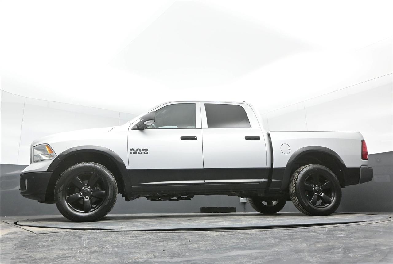 RAM 1500 SLT Crew Cab SWB 4WD 2015