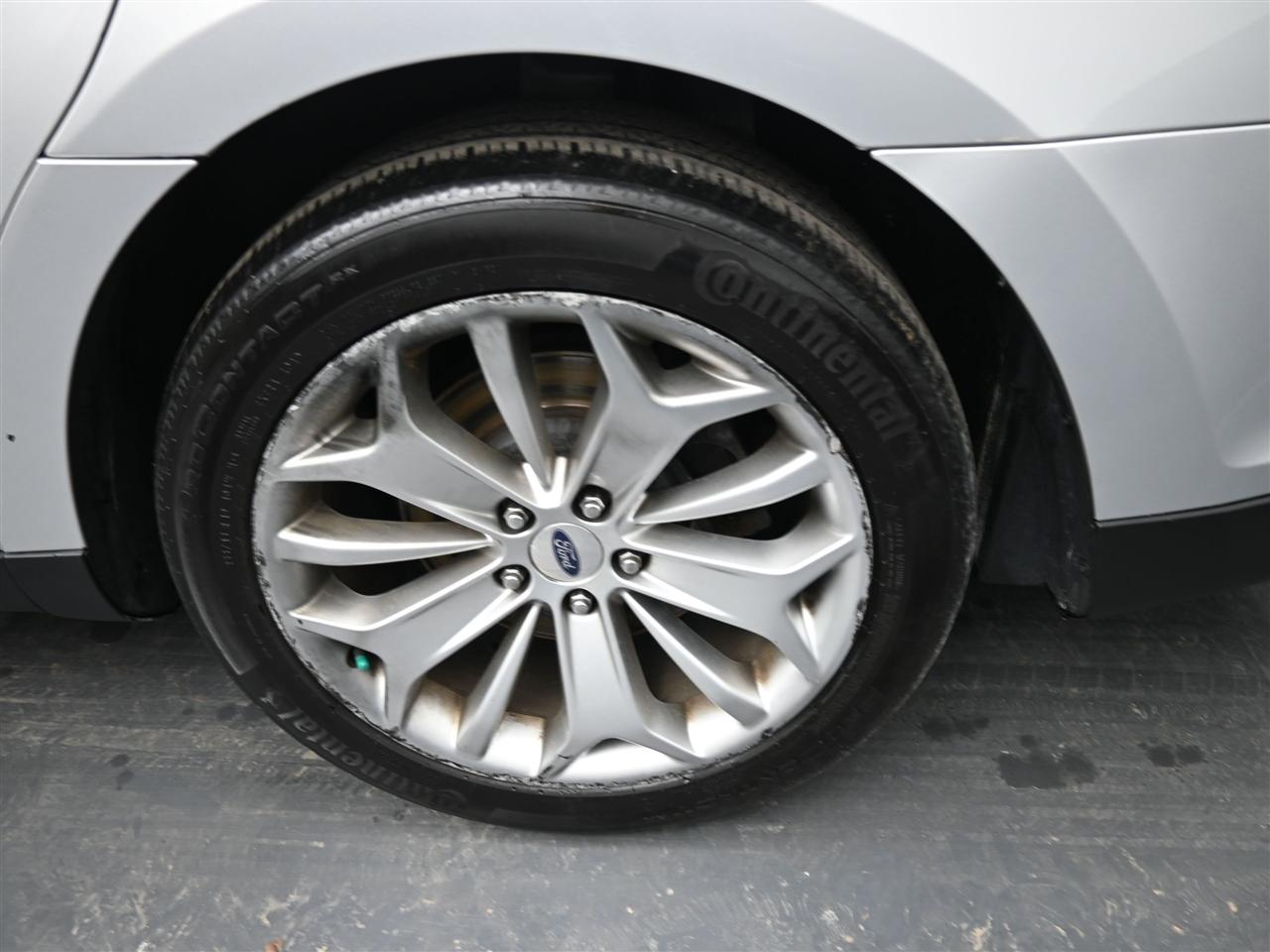 Ford Taurus Limited FWD 2018