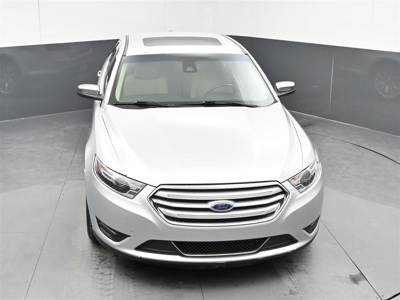 Ford Taurus Limited FWD 2018