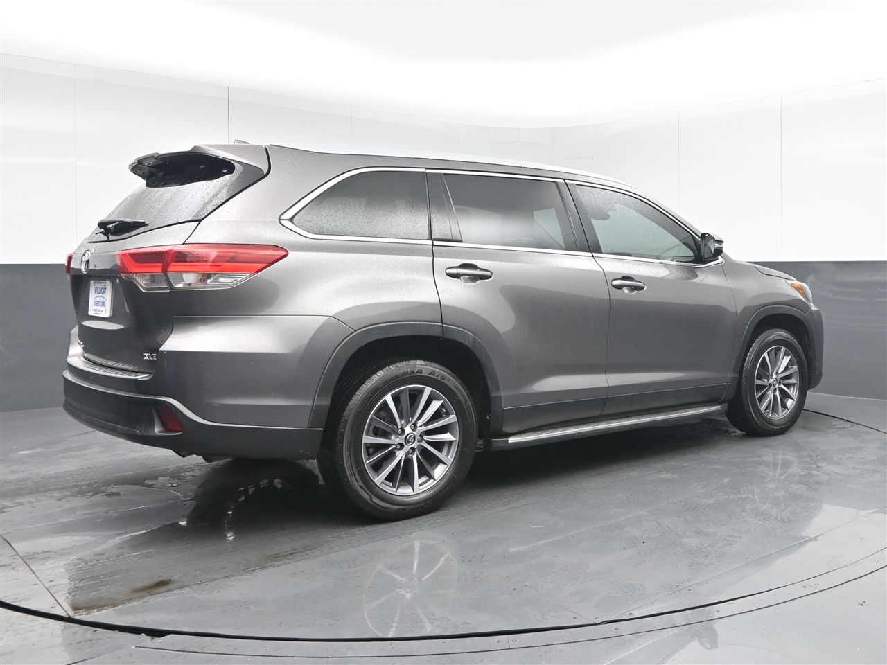 Toyota Highlander XLE FWD V6 2019