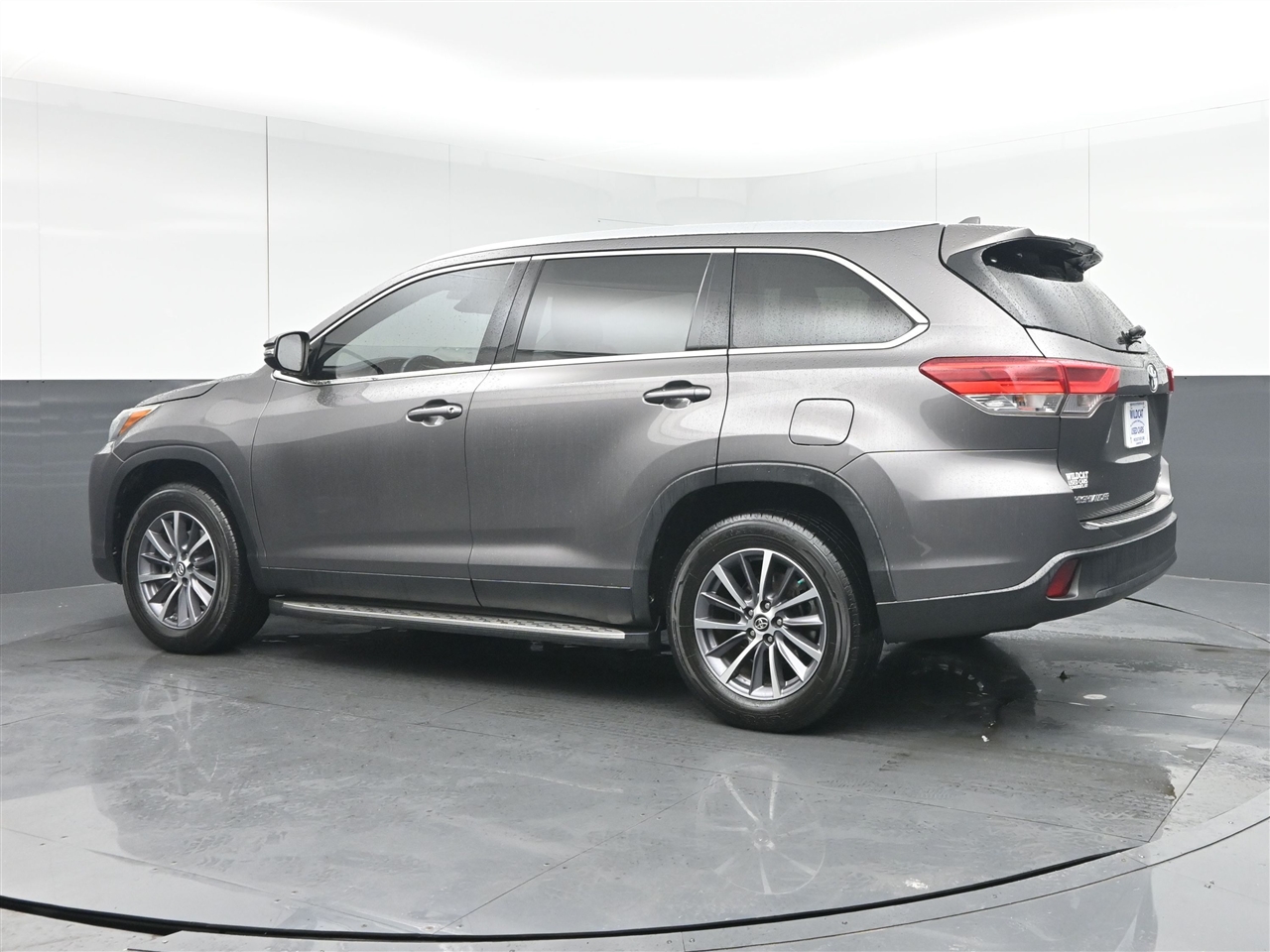 Toyota Highlander XLE FWD V6 2019