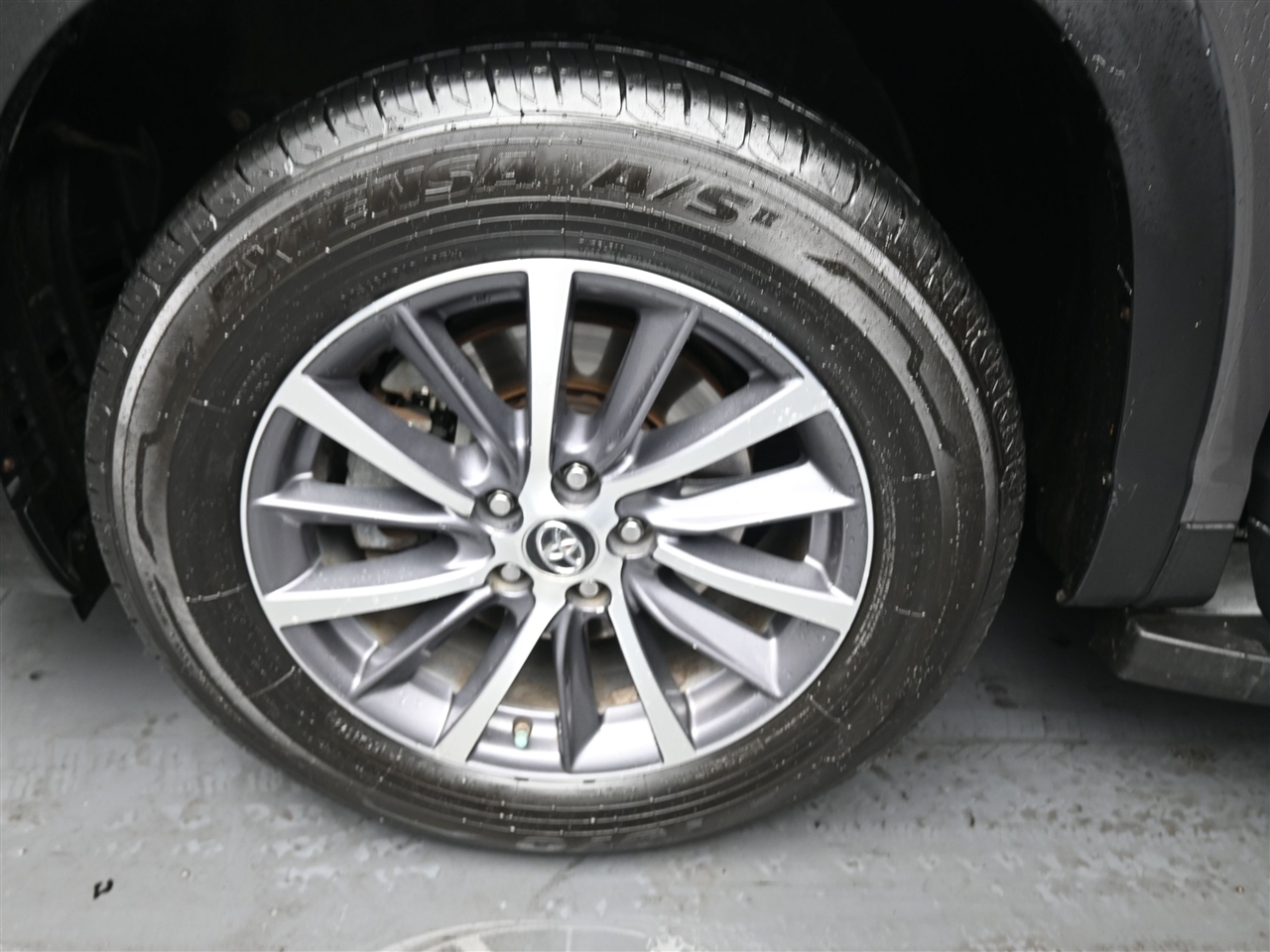 Toyota Highlander XLE FWD V6 2019