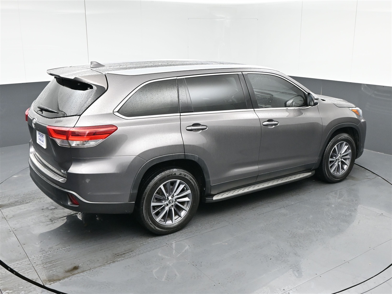 Toyota Highlander XLE FWD V6 2019