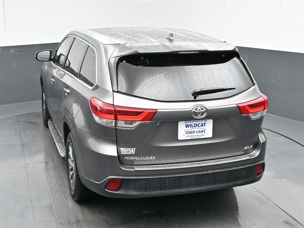 Toyota Highlander XLE FWD V6 2019