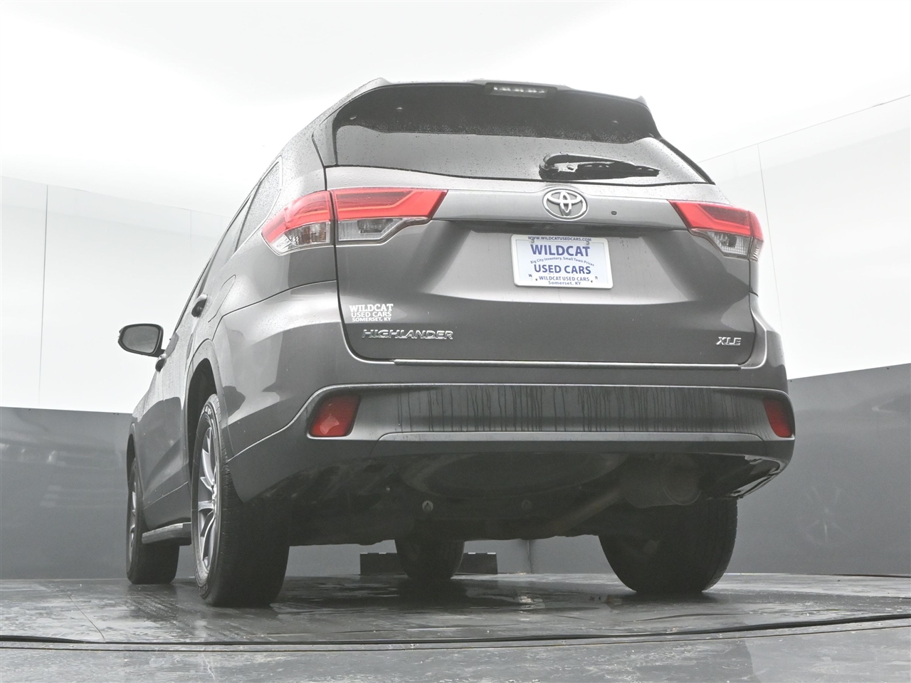 Toyota Highlander XLE FWD V6 2019