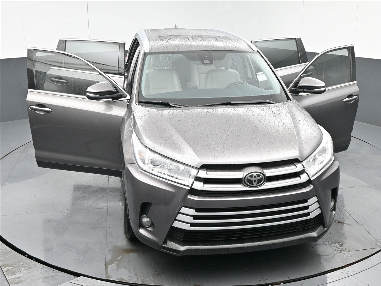 Toyota Highlander XLE FWD V6 2019