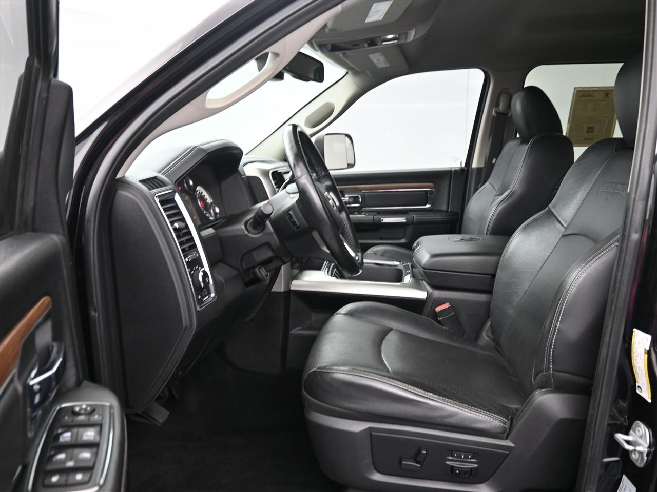 RAM 2500 Laramie Crew Cab SWB 4WD 2017