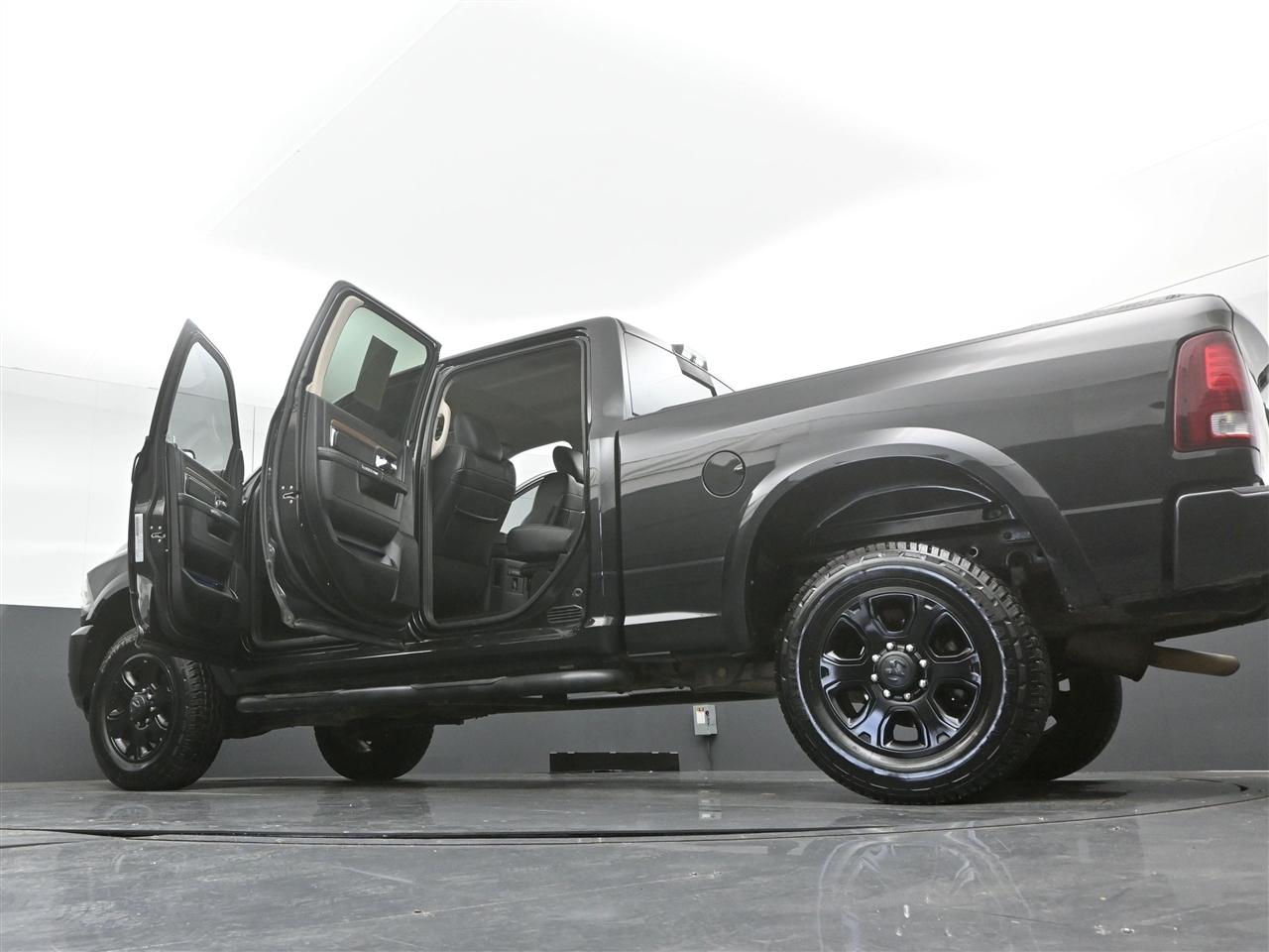 RAM 2500 Laramie Crew Cab SWB 4WD 2017