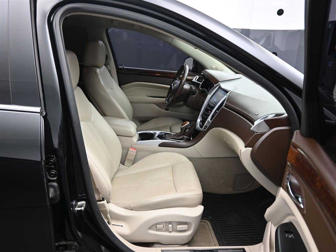 Cadillac SRX Luxury Collection FWD 2016