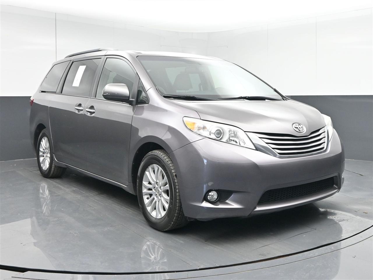 2016 Toyota Sienna XLE