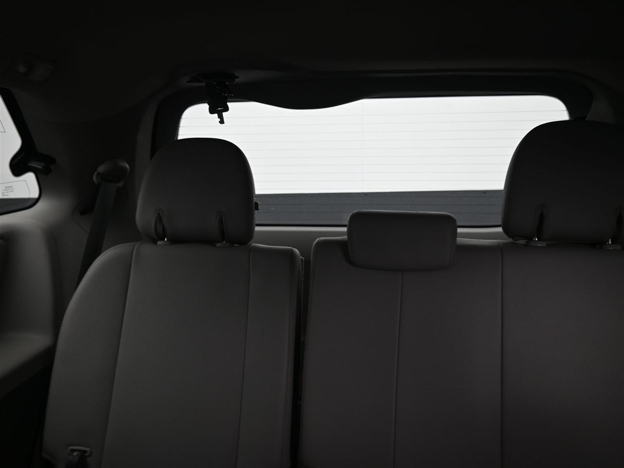 Toyota Sienna XLE FWD 8-Passenger V6 2016