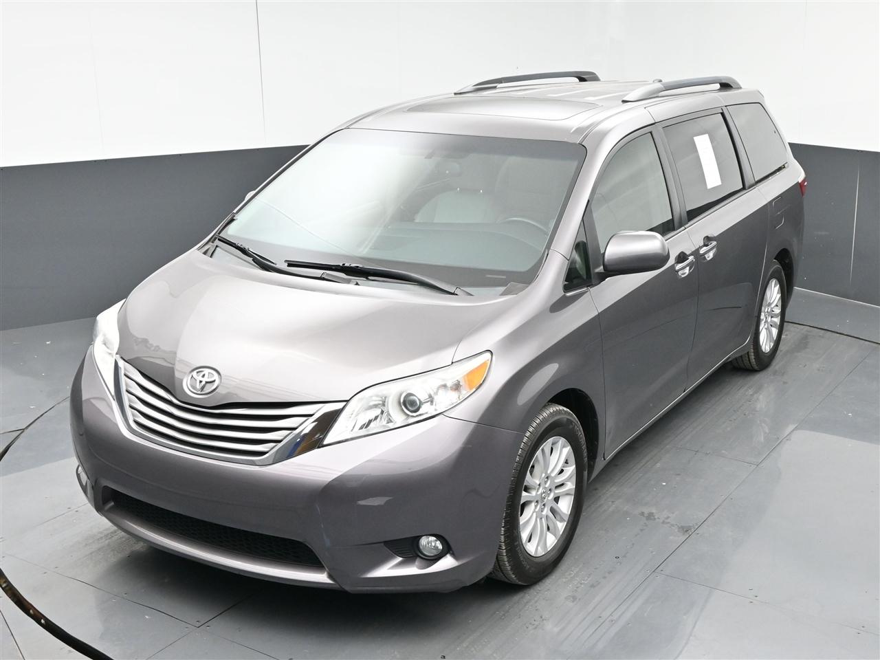 Toyota Sienna XLE FWD 8-Passenger V6 2016