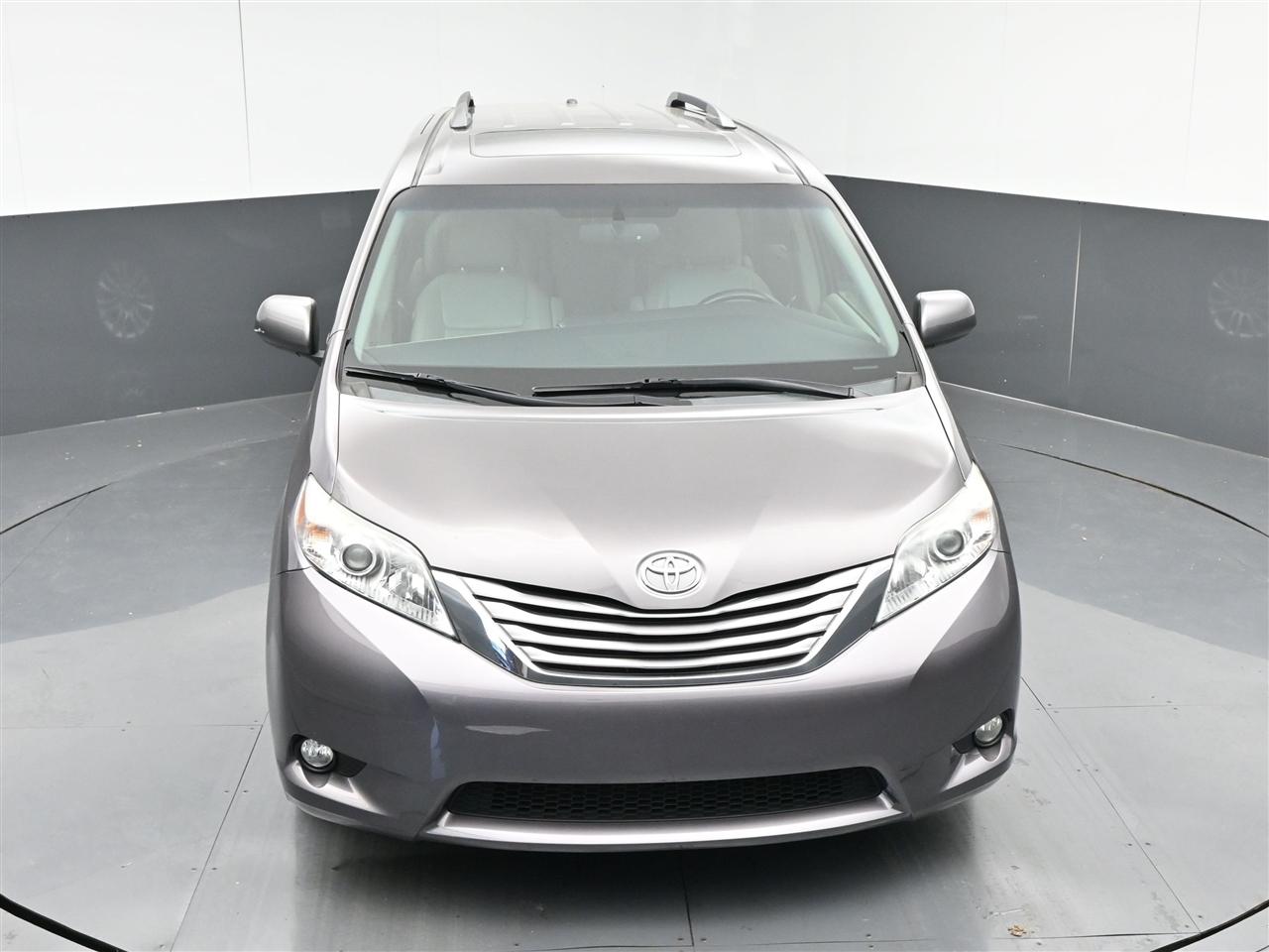 Toyota Sienna XLE FWD 8-Passenger V6 2016