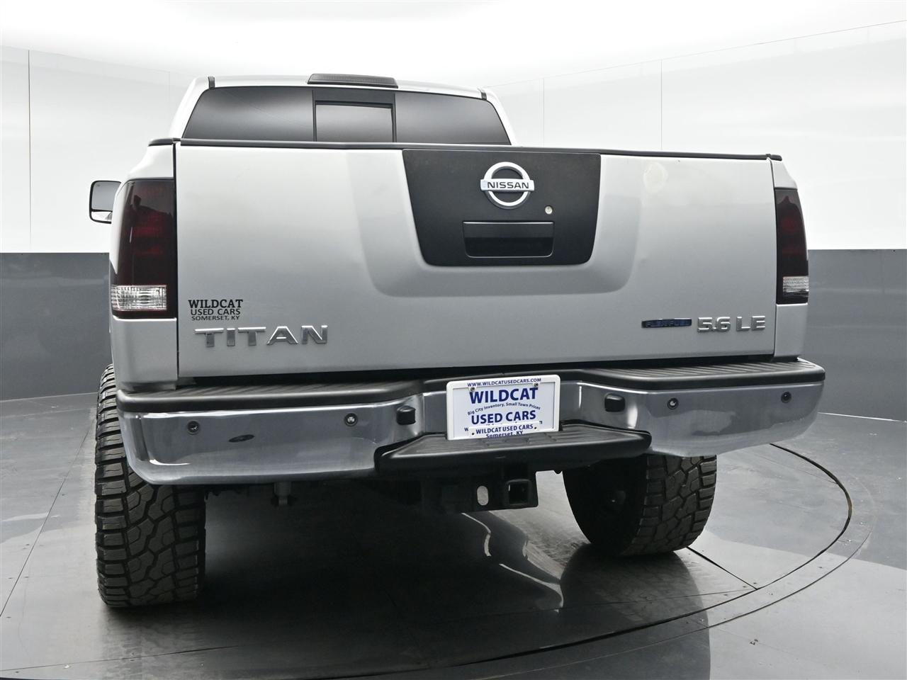 Nissan Titan LE King Cab 4WD SWB 2009