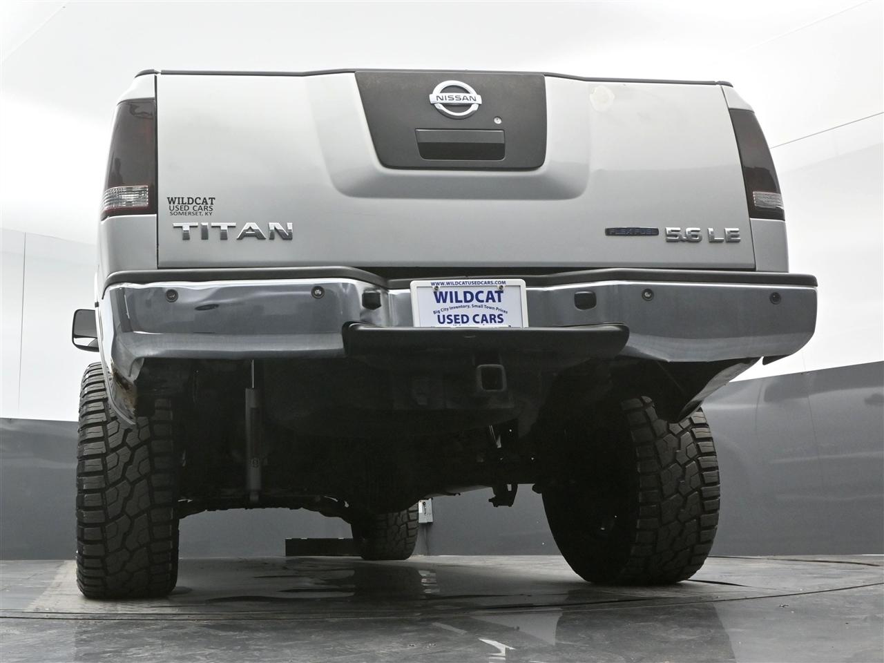 Nissan Titan LE King Cab 4WD SWB 2009