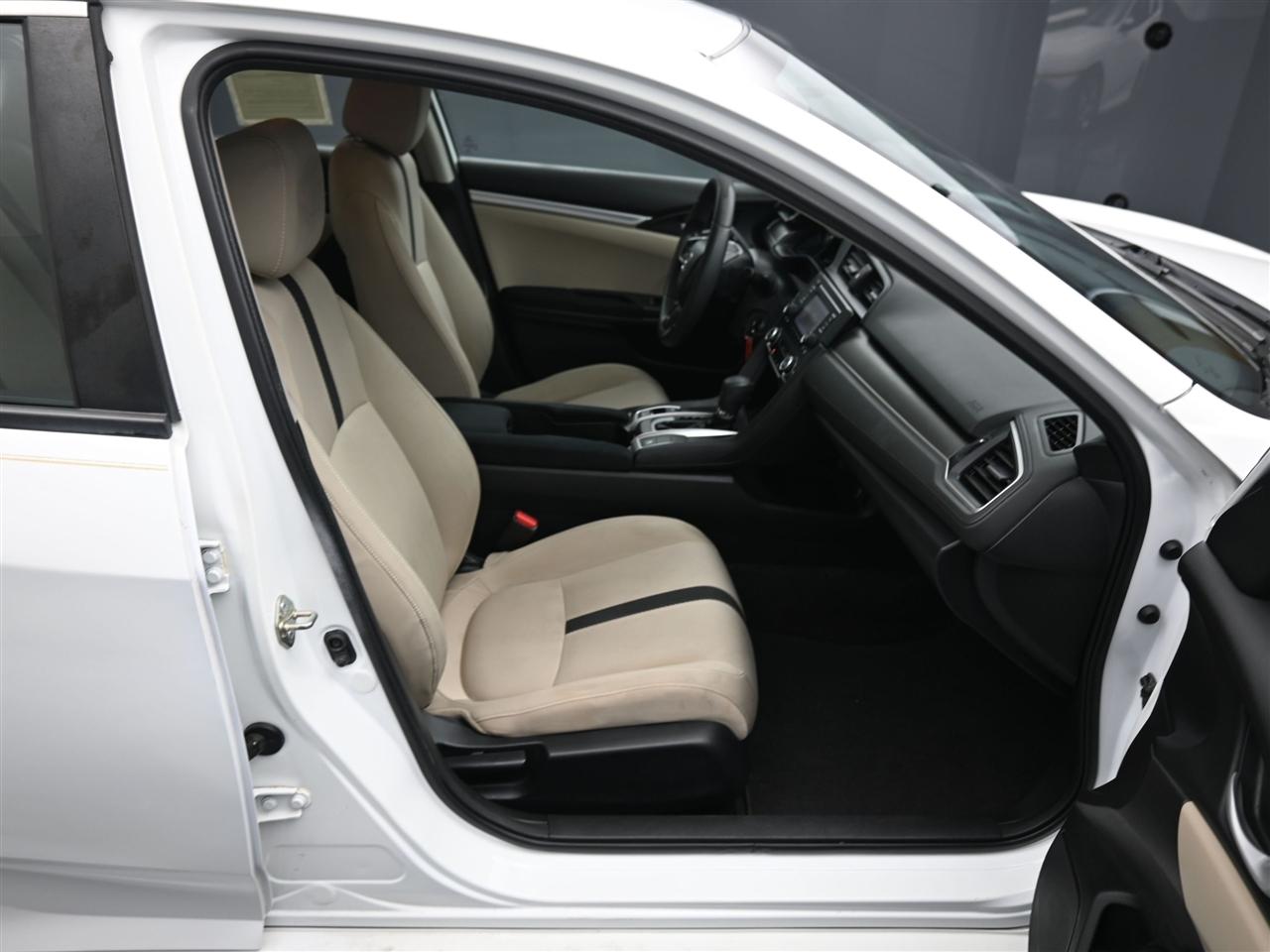 Honda Civic LX Sedan CVT 2017