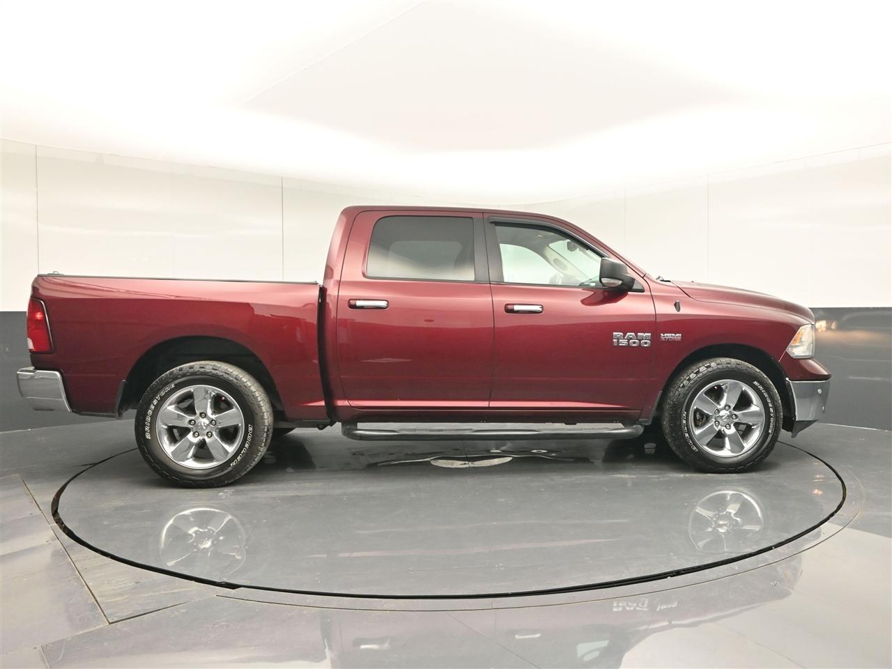 RAM 1500 SLT Crew Cab SWB 2WD 2017