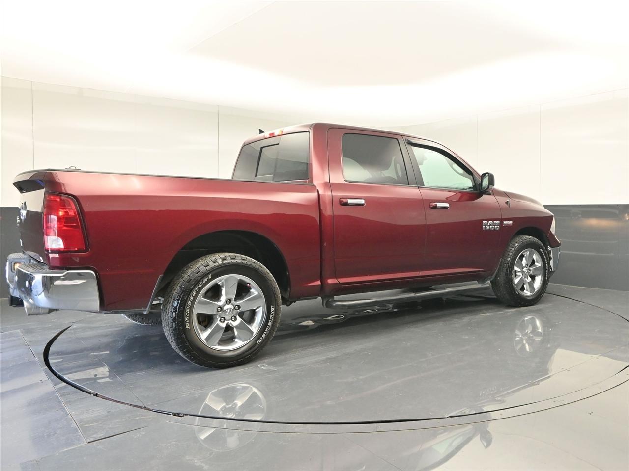 RAM 1500 SLT Crew Cab SWB 2WD 2017