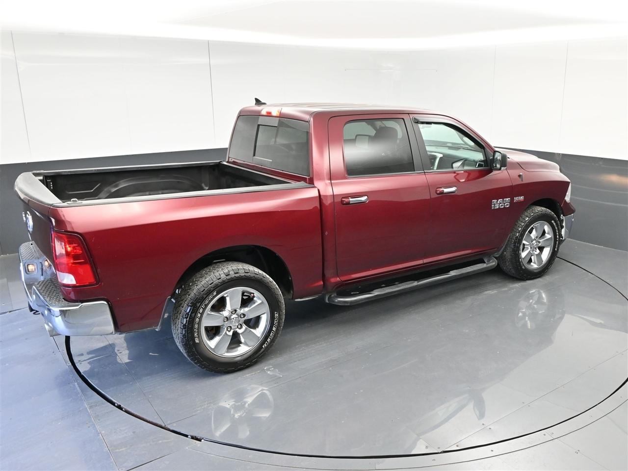 RAM 1500 SLT Crew Cab SWB 2WD 2017