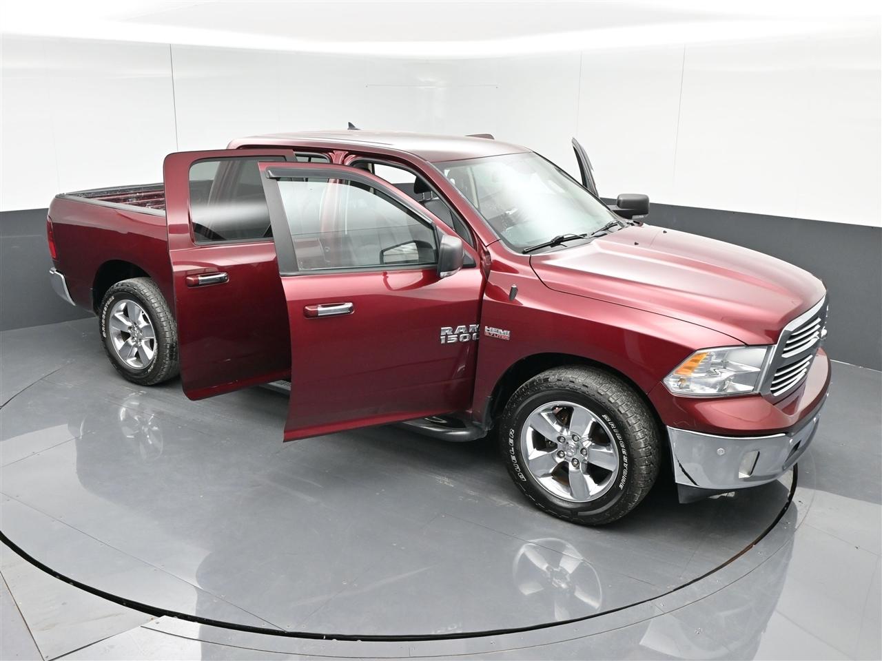 RAM 1500 SLT Crew Cab SWB 2WD 2017