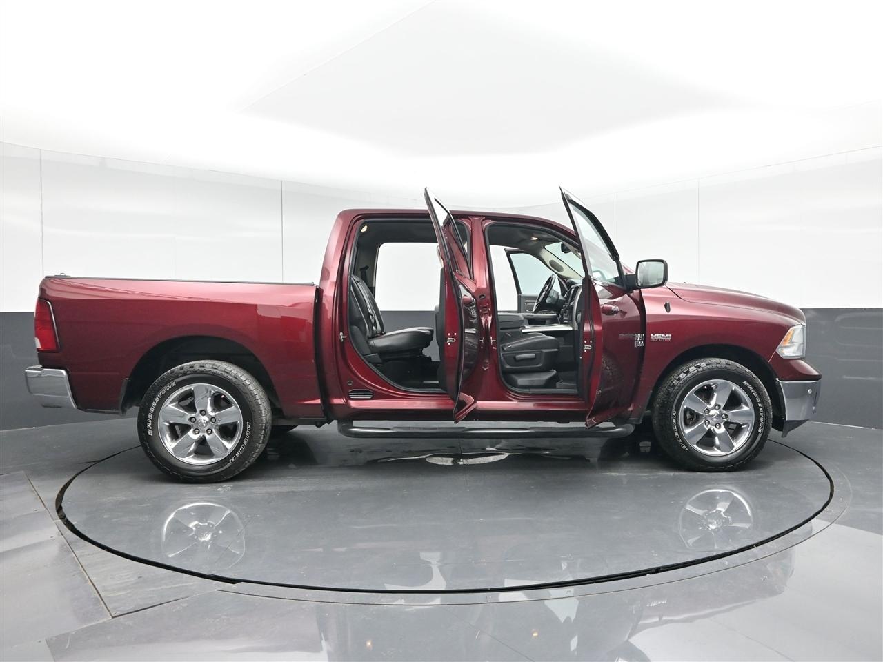 RAM 1500 SLT Crew Cab SWB 2WD 2017