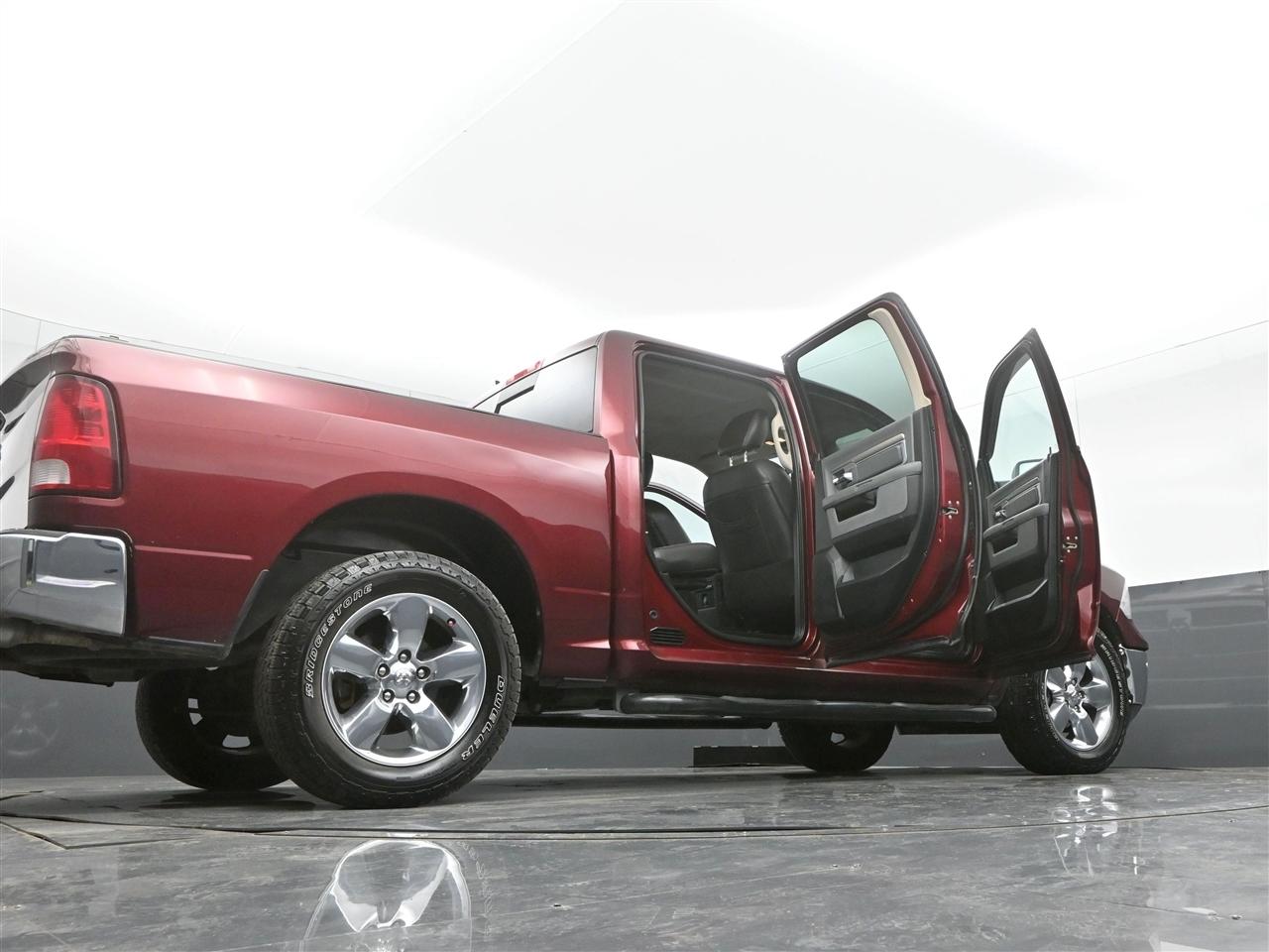 RAM 1500 SLT Crew Cab SWB 2WD 2017