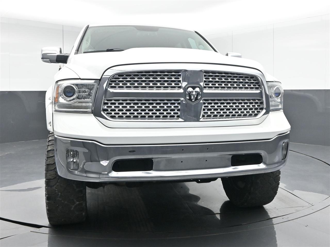 RAM 1500 Laramie Crew Cab SWB 4WD 2018