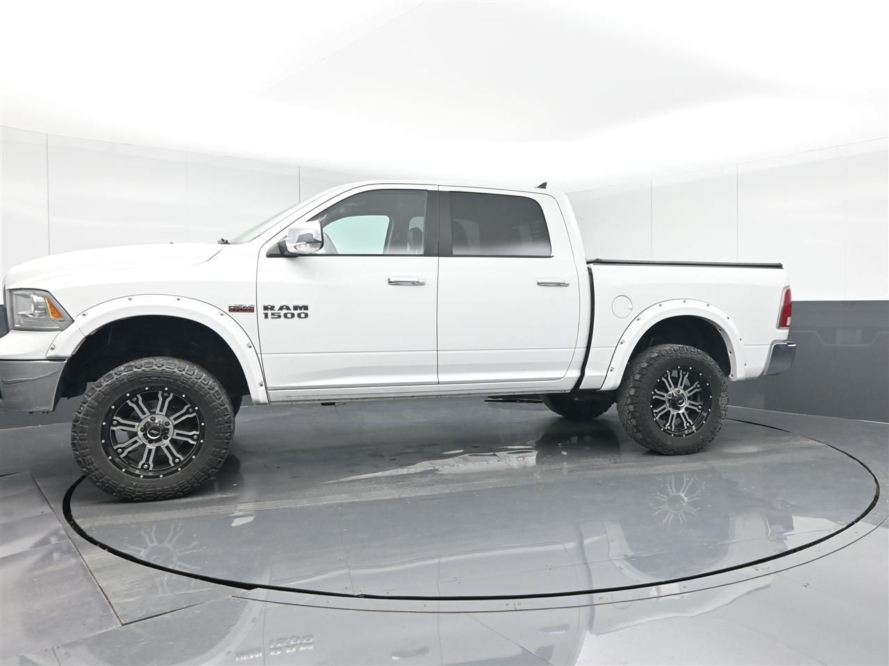 RAM 1500 Laramie Crew Cab SWB 4WD 2018