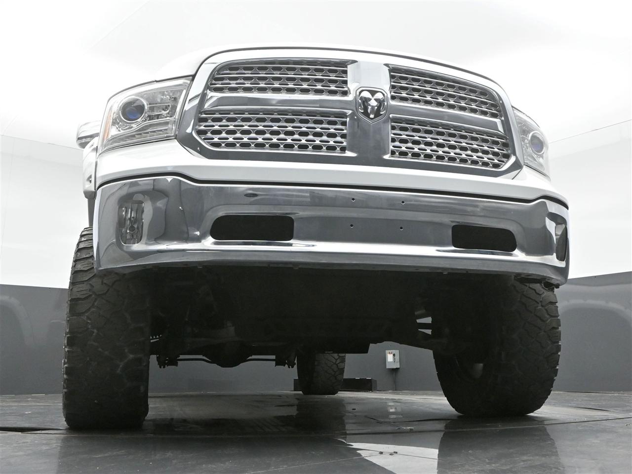 RAM 1500 Laramie Crew Cab SWB 4WD 2018