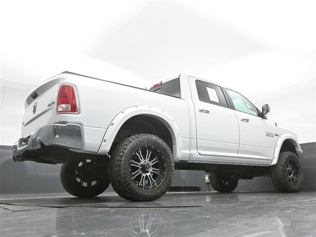 RAM 1500 Laramie Crew Cab SWB 4WD 2018