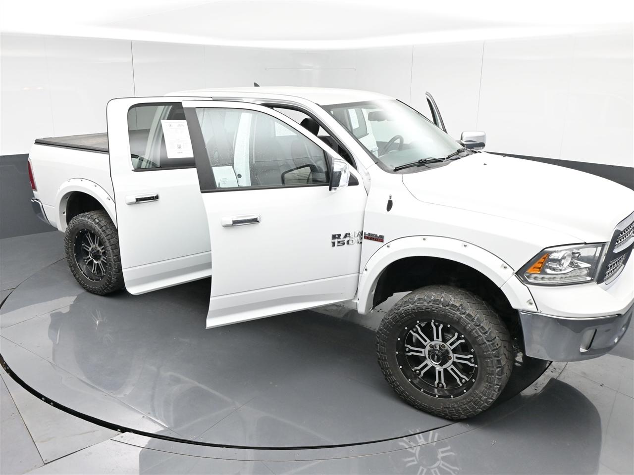 RAM 1500 Laramie Crew Cab SWB 4WD 2018