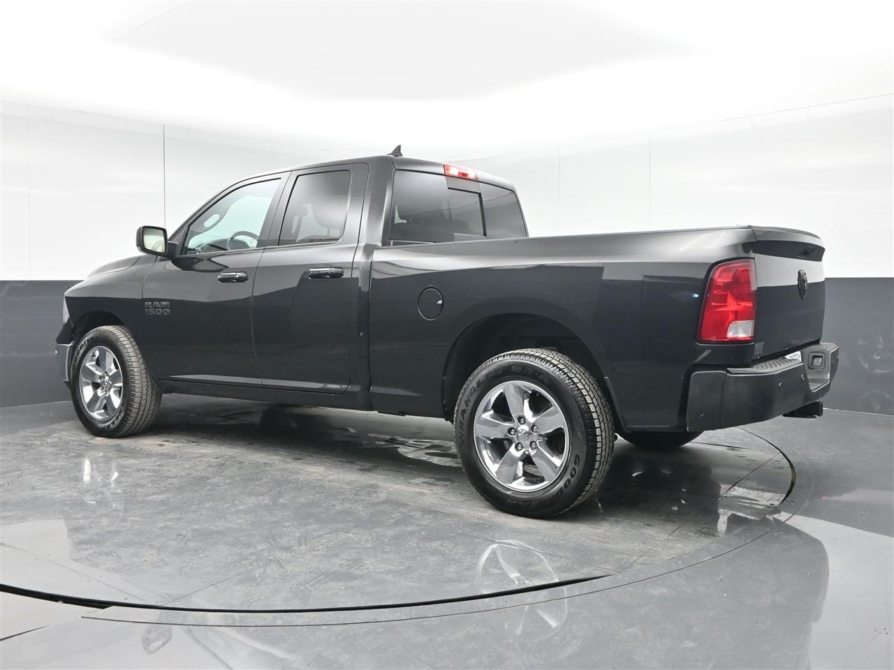 RAM 1500 SLT Quad Cab 4WD 2018