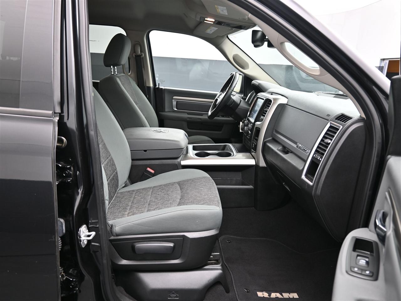 RAM 1500 SLT Quad Cab 4WD 2018