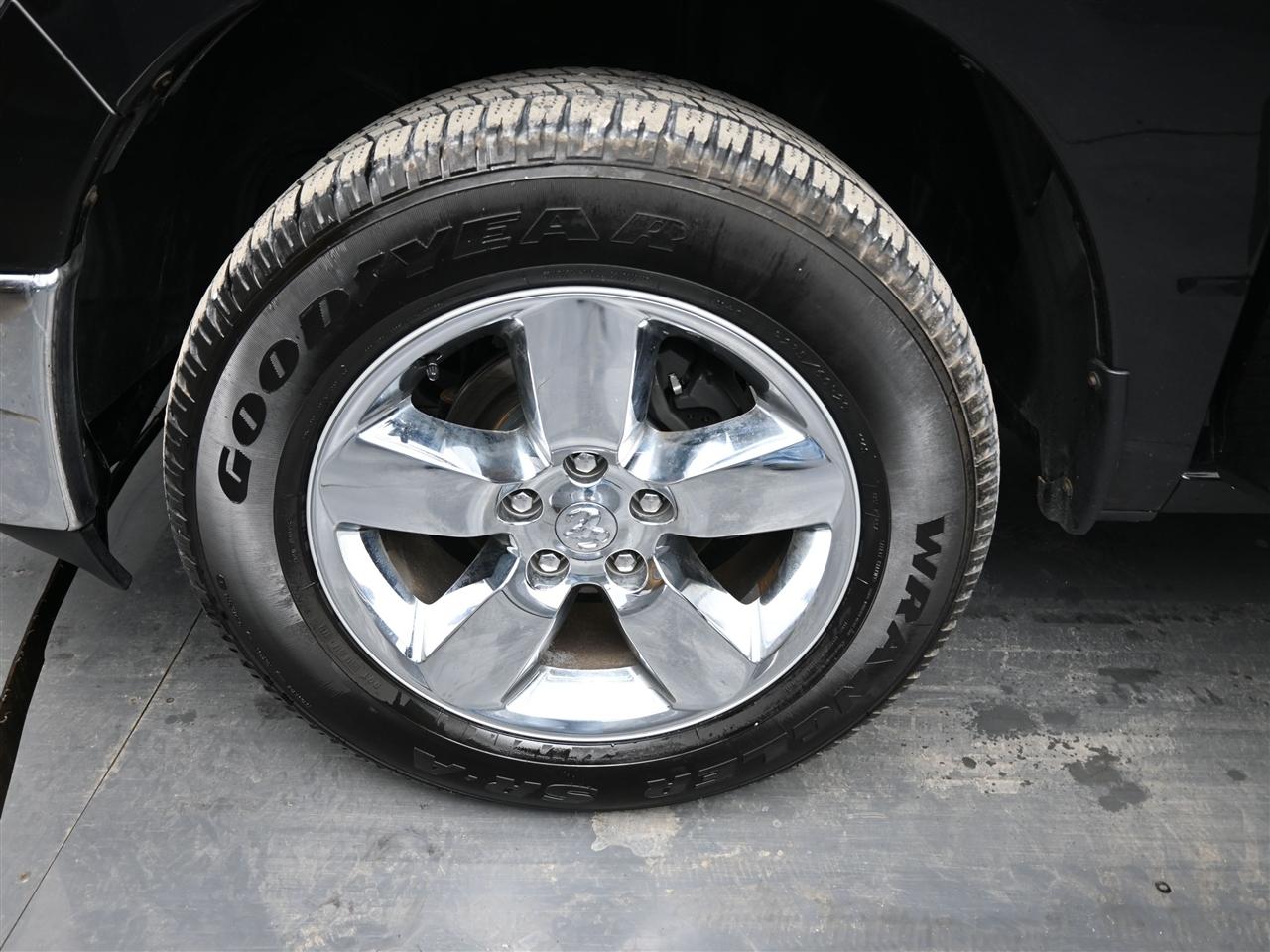 RAM 1500 SLT Quad Cab 4WD 2018