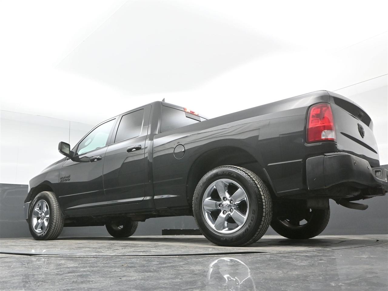 RAM 1500 SLT Quad Cab 4WD 2018