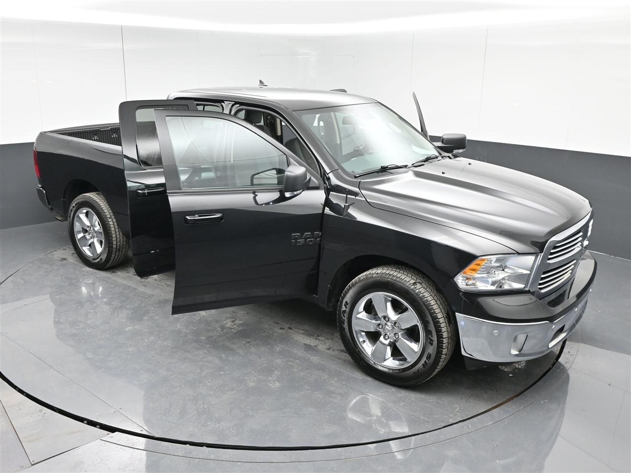 RAM 1500 SLT Quad Cab 4WD 2018