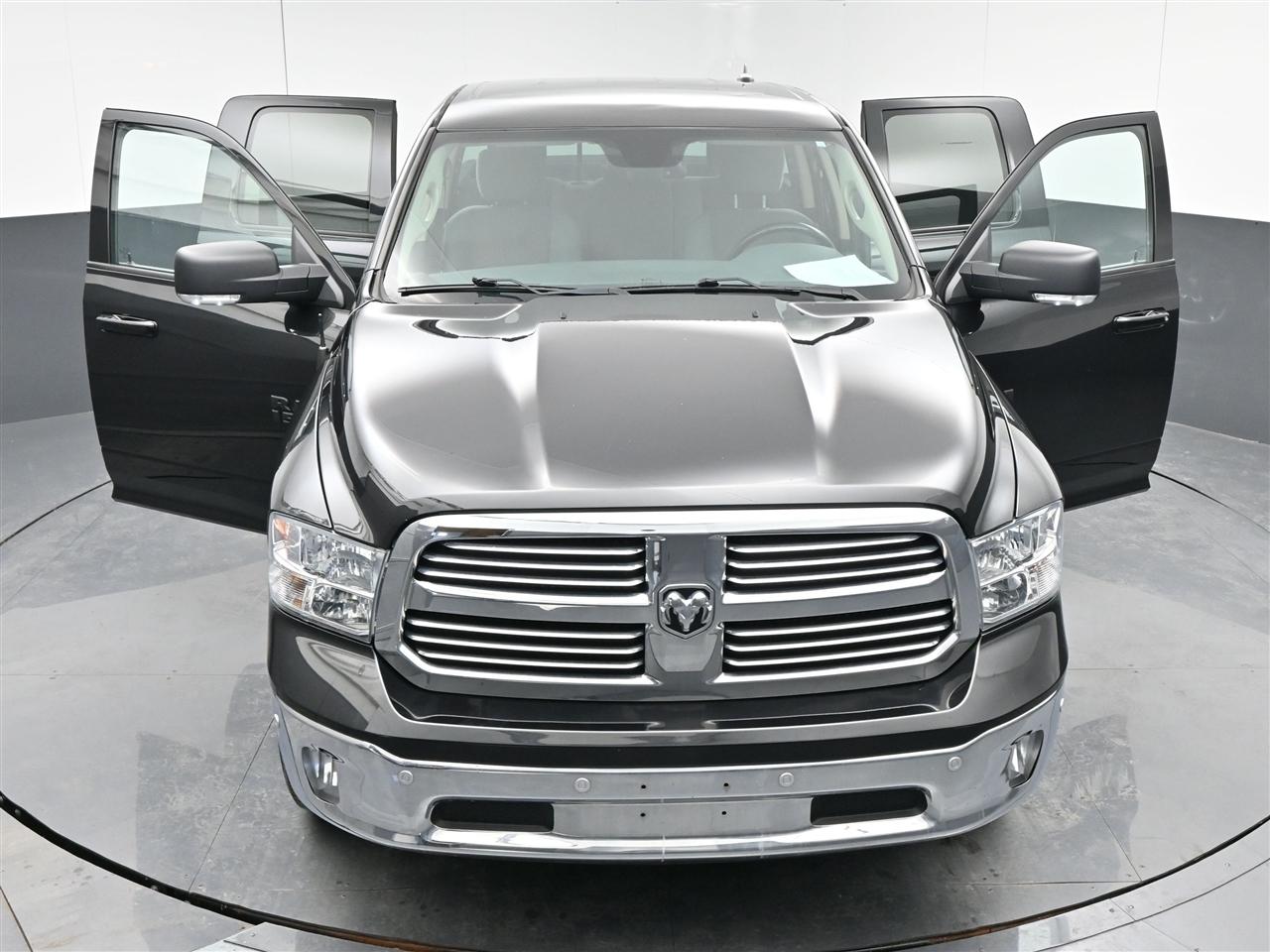 RAM 1500 SLT Quad Cab 4WD 2018
