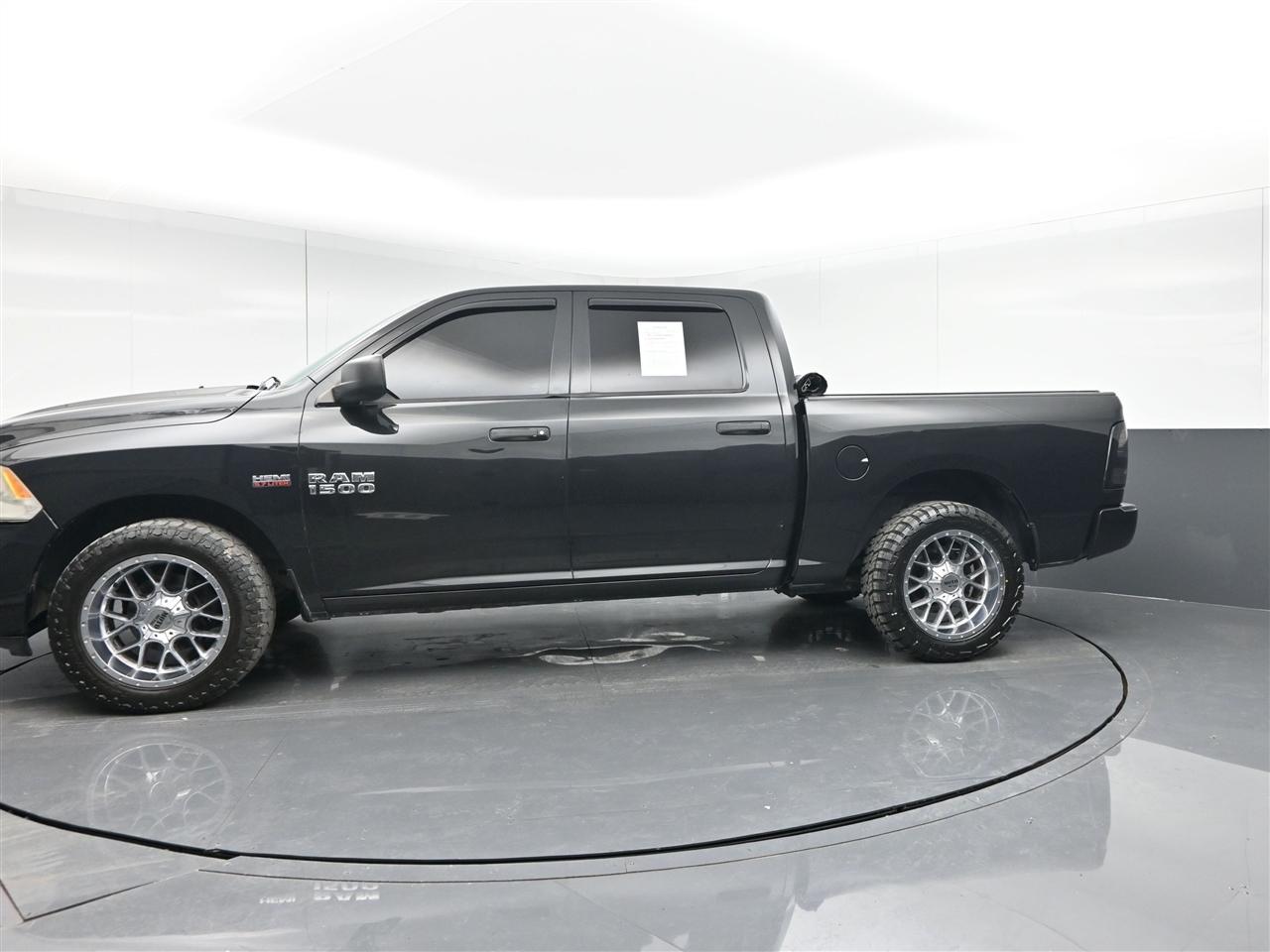 RAM 1500 Tradesman Crew Cab SWB 2WD 2017
