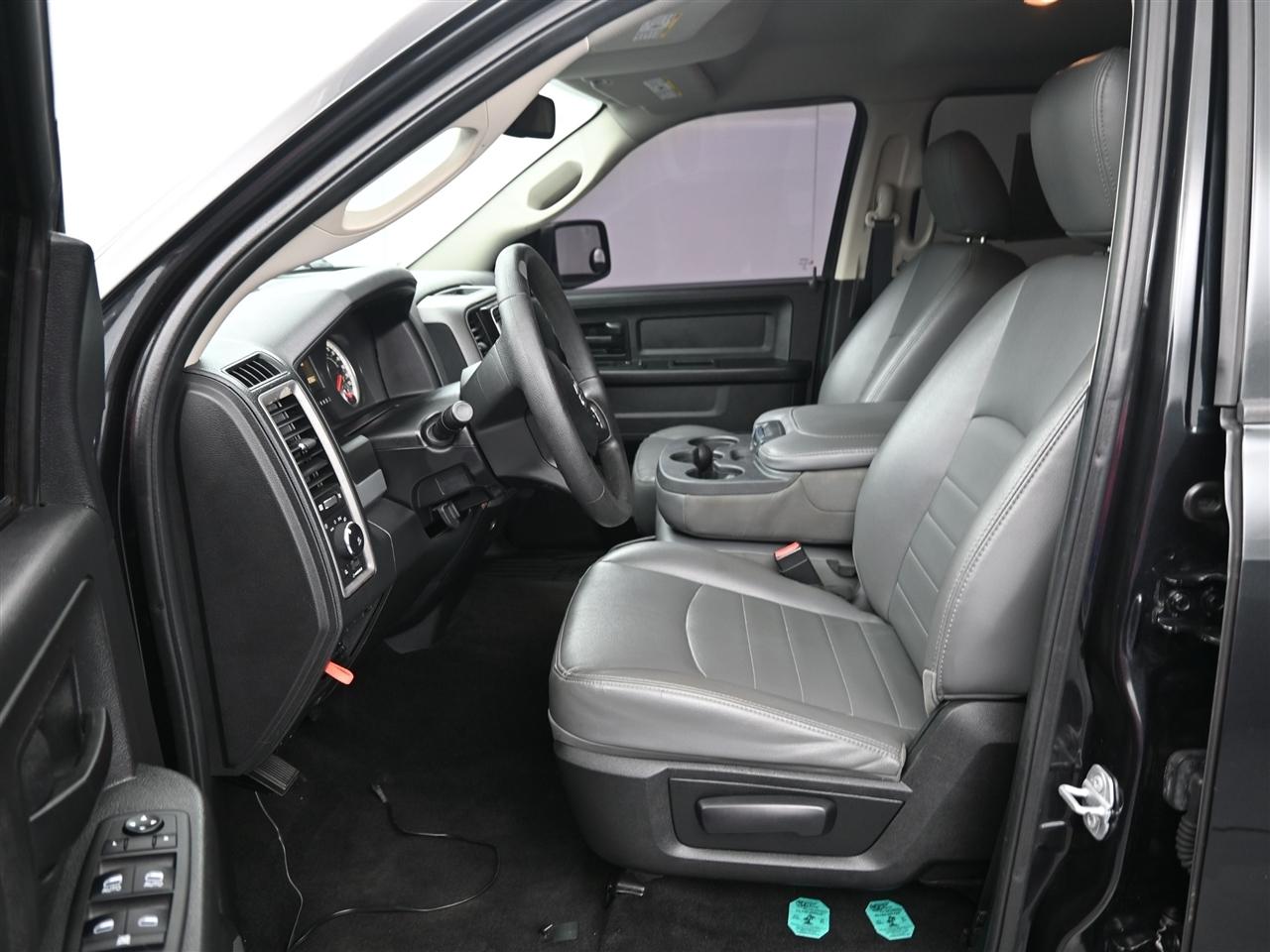 RAM 1500 Tradesman Crew Cab SWB 2WD 2017