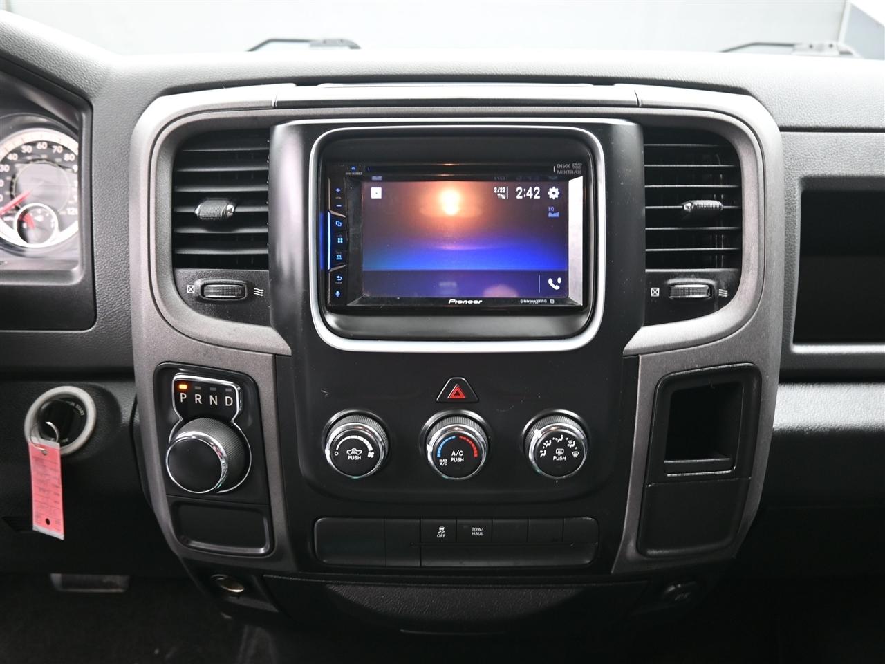 RAM 1500 Tradesman Crew Cab SWB 2WD 2017